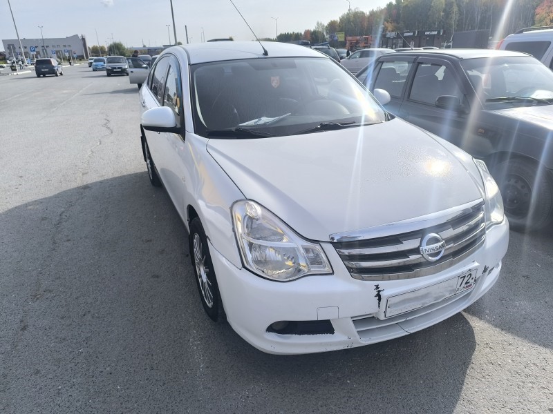 Nissan Almera